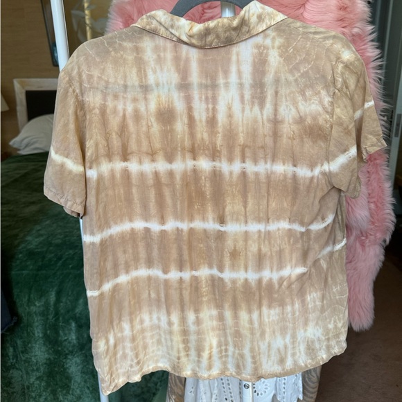 Bella Dahl Beige Tie Dye Beach Collared Shirt - Picture 2 of 2